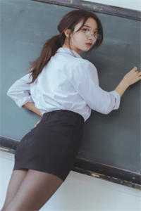 为博流量,我踢翻流浪姐弟的饭盒好看的 完结全新