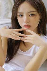 重生后，打脸能看到弹幕的小师妹新上热文