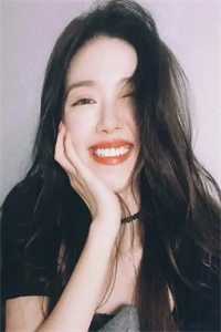 拍卖会点天灯后，男友拍卖我365张私房照秦斯年苏瑶的小说完结版免费阅读