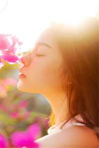 侯爷为表妹当街扇我后，我转嫁他人三年抱俩魏迟孟灵薇小说免费在线阅读无删减正版